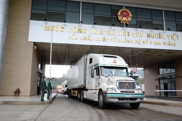 Tốc độ thông quan hàng hóa qua cửa khẩu Lào Cai đang được cải thiện