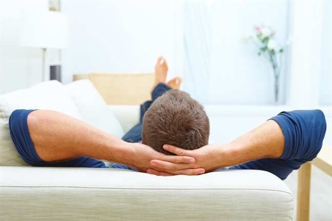 Chồng rảnh rỗi sinh hư?