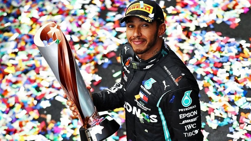 Câu chuyện về Lewis Hamilton tay đua người Anh