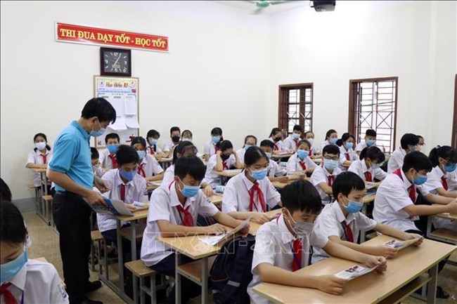 Sở Giáo dục và đào tạo TPHCM kiến nghị thực hiện chính sách đặc thù hỗ trợ học phí trong năm học tới
