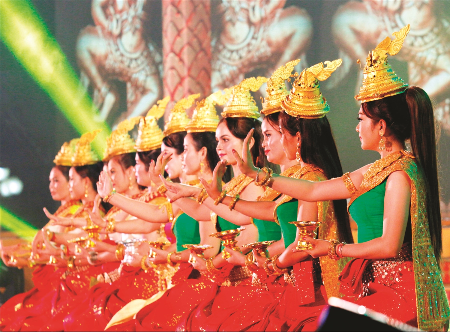 Bảo đảm sự đa dạng bản sắc văn hóa