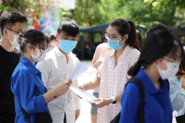 Xét tuyển đại học 2023: Nhiều trường đại học công bố điểm sàn xét tuyển
