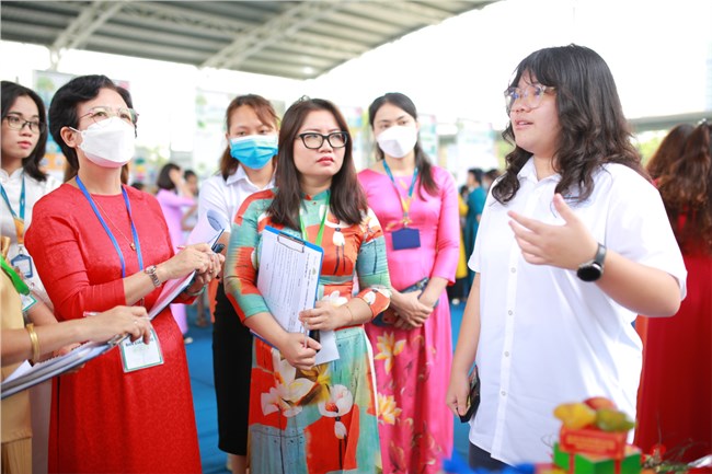 Nhiều dự án sáng tạo để học sinh thêm yêu lịch sử