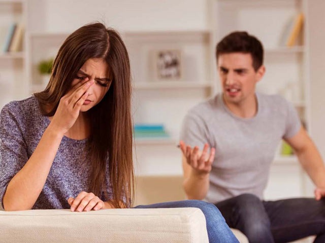 Vợ ghen với người cũ