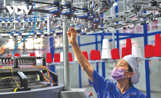 Kinh tế có dấu hiệu chuyển biến nhưng còn nhiều thách thức