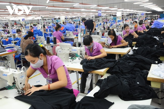 Thiếu hụt đơn hàng, doanh nghiệp dệt may, da giày gặp khó