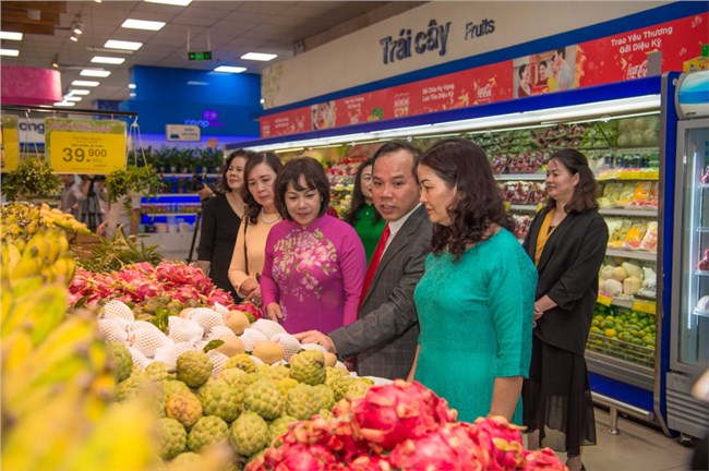 Nhiều chương trình khuyến mại cuối năm: Kích cầu tiêu dùng, khai thác tối đa thị trường nội địa 
