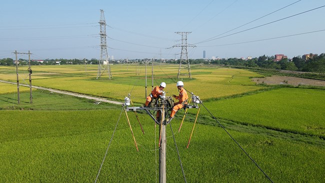 Đảm bảo cung ứng điện và vận hành hệ thống điện quốc gia cao điểm nắng nóng 2023