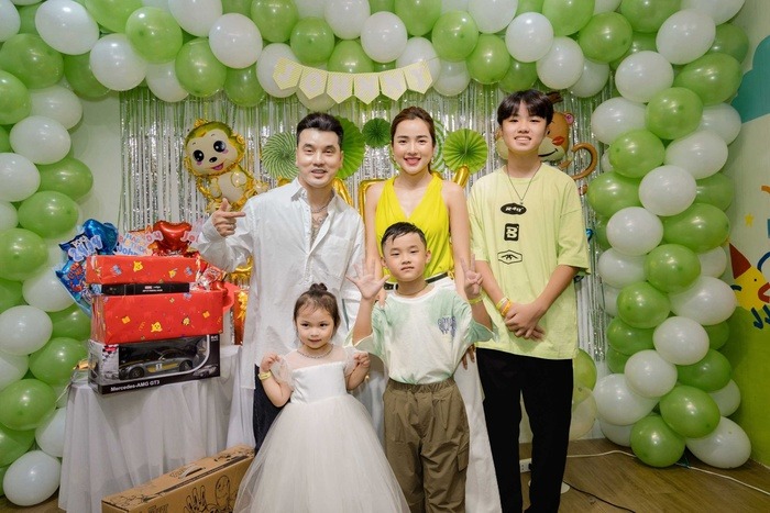 Ưng Hoàng Phúc coi con riêng của vợ như con ruột, tiết lộ chi phí "khủng" để nuôi 3 con