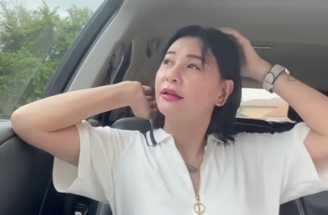 Cát Phượng bất ngờ kể chuyện "buồn lắm, khóc hoài, nằm khóc ướt gối"