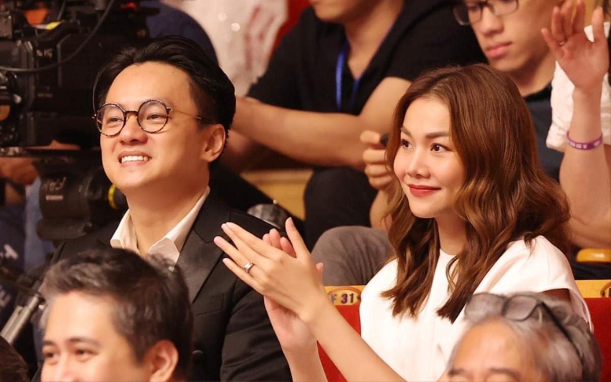 Thanh Hằng kiểm tra đột xuất chỗ làm của ông xã, nàng siêu mẫu nhận cái kết bất ngờ