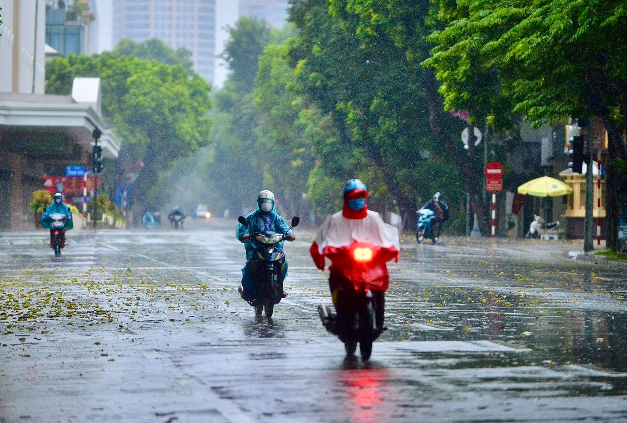 Dự báo thời tiết ngày 8/5: Bắc Bộ, Bắc Trung Bộ có mưa rào, Nam Bộ nắng nóng