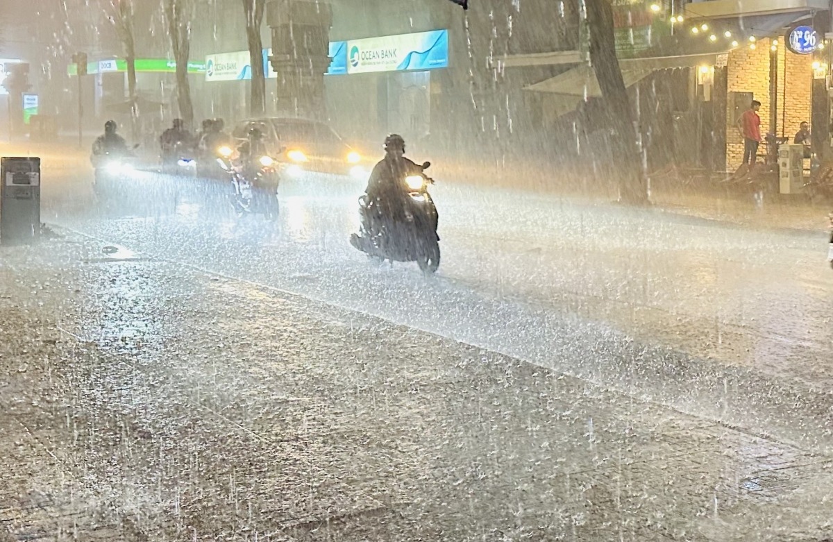 Dự báo thời tiết ngày 16/5: Bắc Bộ và Thanh Hóa có mưa lớn