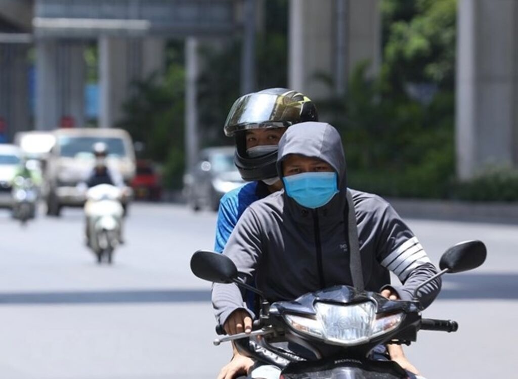 Dự báo thời tiết ngày 21/6: Hà Nội nắng nóng gay gắt, chiều tối có mưa rào