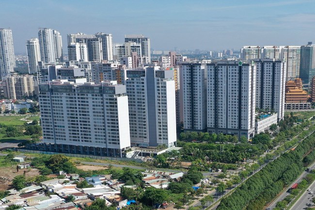 Vừa tháo gỡ khó khăn cho thị trường bất động sản nhưng vẫn kiểm soát rủi ro tín dụng bất động sản- bài toán khó cho hệ thống tài chính