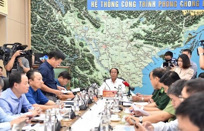 Thủ tướng Chính phủ thành lập Ban Chỉ đạo tiền phương ở Đà Nẵng để chỉ đạo ứng phó với bão số 4
