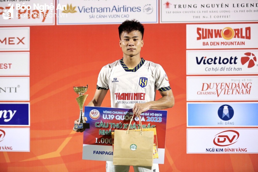Bản tin thể thao ngày 2/5