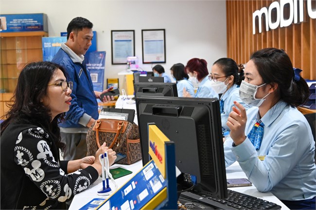 Hôm nay là hạn cuối cùng để khách hàng thực hiện chuẩn hóa thông tin thuê bao, nhưng vẫn còn hơn 2 triệu thuê bao chưa chuẩn hóa thông tin