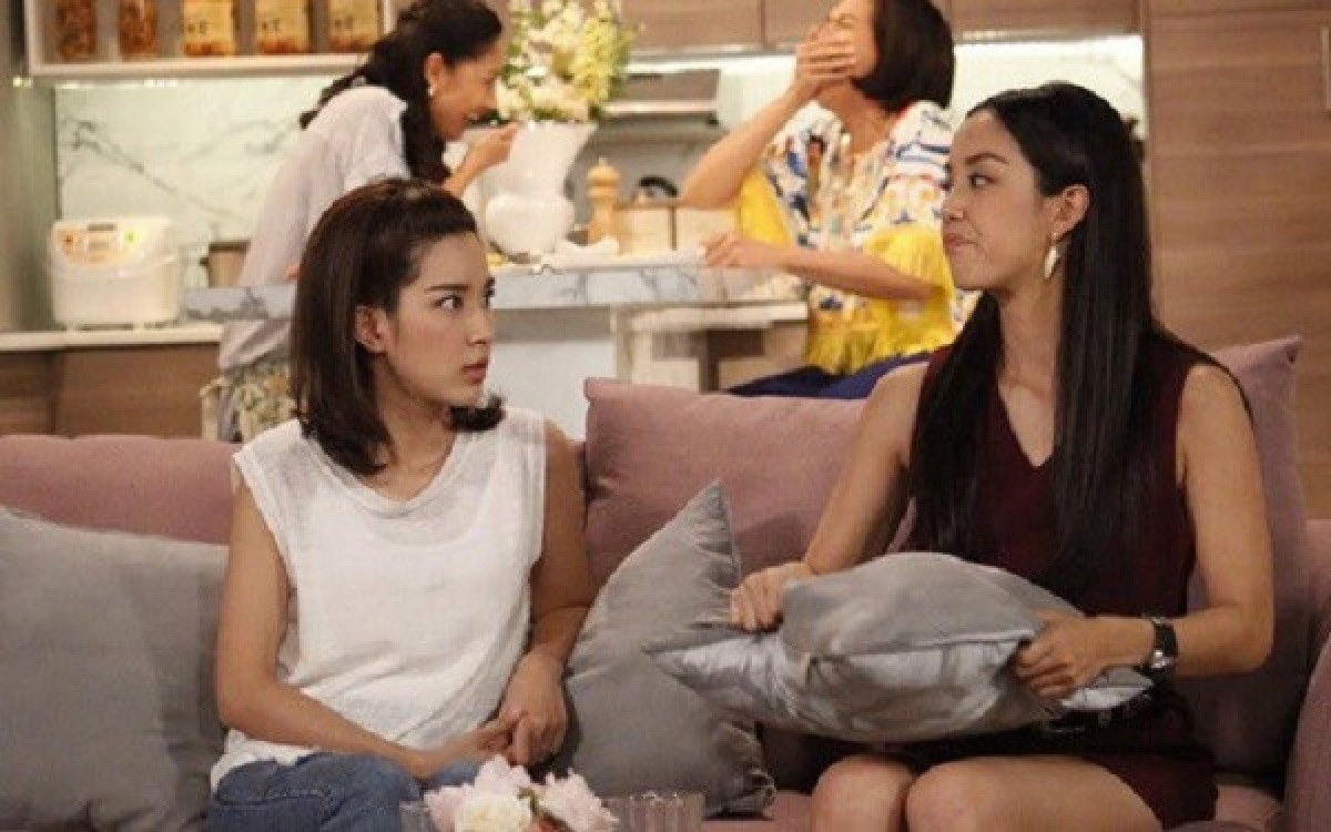 Chị em dâu nấu trâu thủng nồi