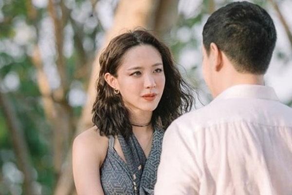 Bỏ vợ theo bồ 2 năm, chồng cầm xấp tiền với lời thỉnh cầu làm tôi khó nghĩ