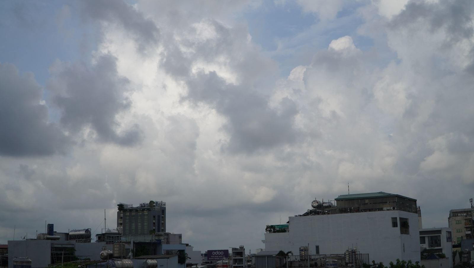 Dự báo thời tiết ngày 18/9: Trời âm u, mưa dông ở nhiều nơi