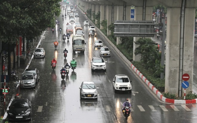 Dự báo thời tiết ngày 10/5: Bắc Bộ sắp đón không khí lạnh, Nam Bộ có mưa rào