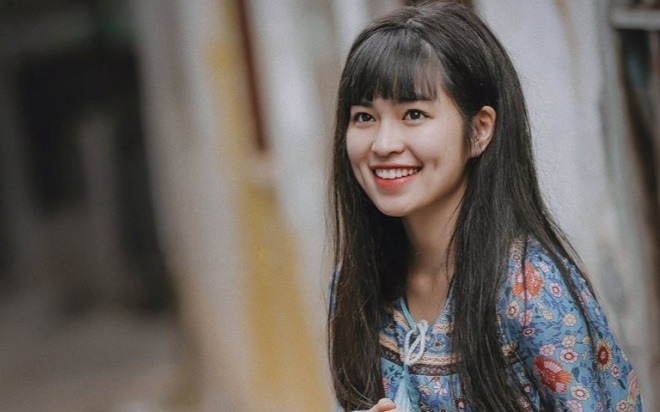 Khánh Vân "Mắt biếc" lộ diện sau thời gian ở ẩn, bất ngờ nhận cơn mưa lời khen