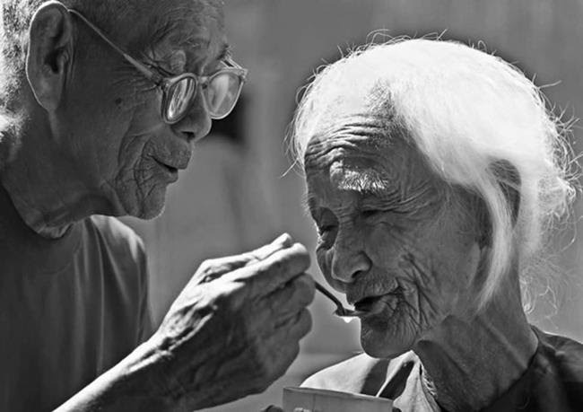 “Bên ngoài thành phố”: Tình cảm gia đình trong cuộc sống hiện đại hôm nay
