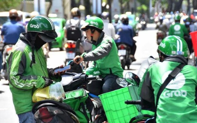 Grab đã dừng thu phụ phí nắng nóng ngay sau khi áp dụng