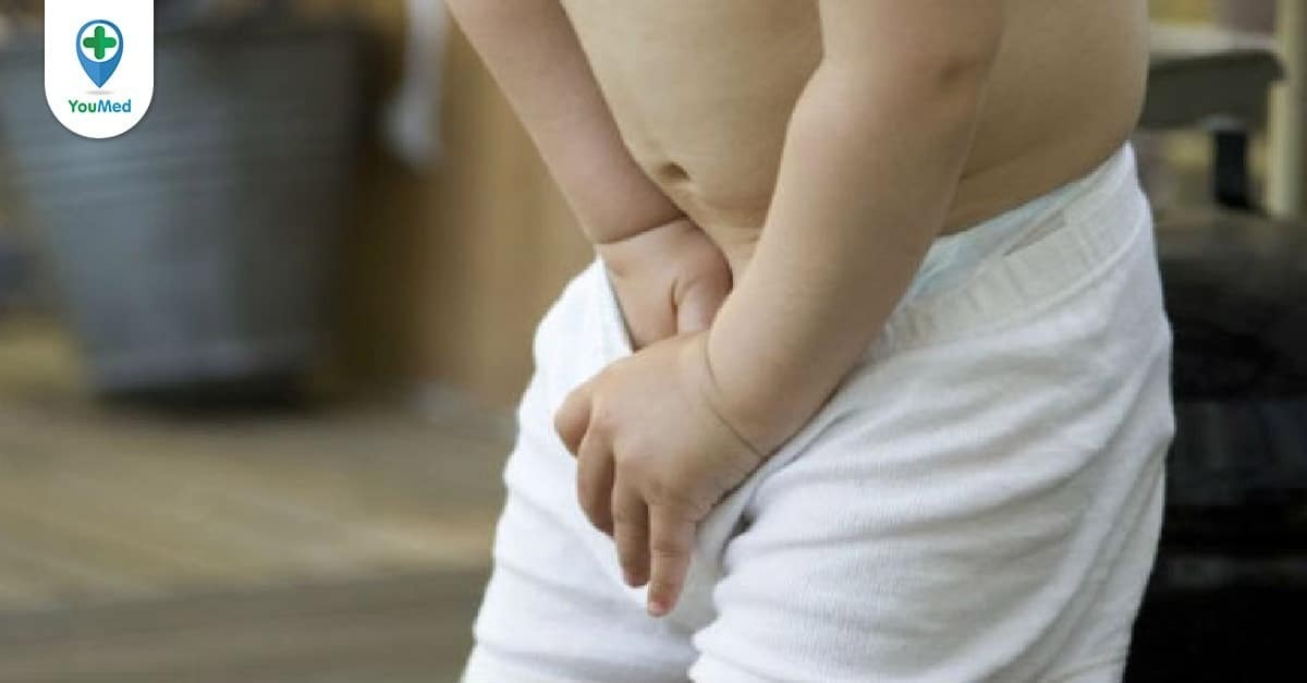 Hướng dẫn cách vệ sinh để phòng những biến chứng do hẹp bao quy đầu ở bé trai