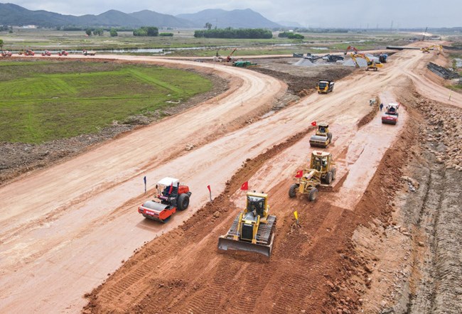 Các địa phương sẵn sàng cho lễ khởi công tuyến cao tốc Bắc – Nam ngay trong ngày đầu năm mới 2023