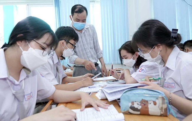 Học sinh cả nước bắt đầu đăng ký dự thi tốt nghiệp THPT cho kỳ thi vào đầu tháng 7 tới
