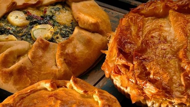 Bánh ngọt Bougatsa truyền thống của Hy Lạp