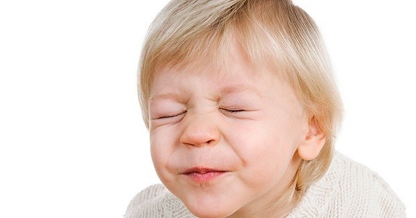 Cảnh giác với rối loạn Tic ở trẻ em