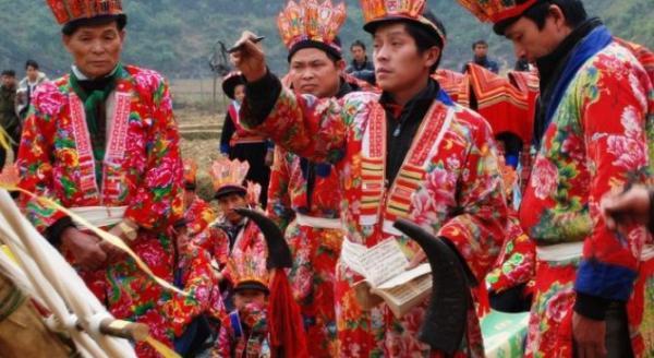 Lễ quét ma làng của người Xá Phó ở Lào Cai