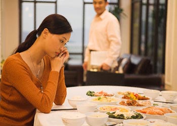 Cửa sổ tình yêu ngày 1/5: Muốn bỏ vì chồng cờ bác gái gú