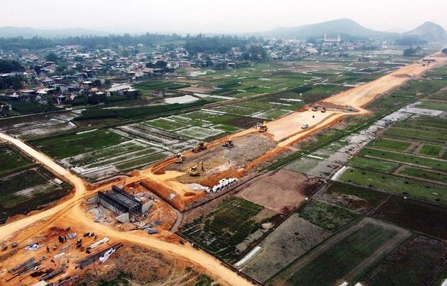 Chính phủ ban hành công điện về đảm bảo quỹ đất cho thu hút đầu tư, phát triển kinh tế - xã hội